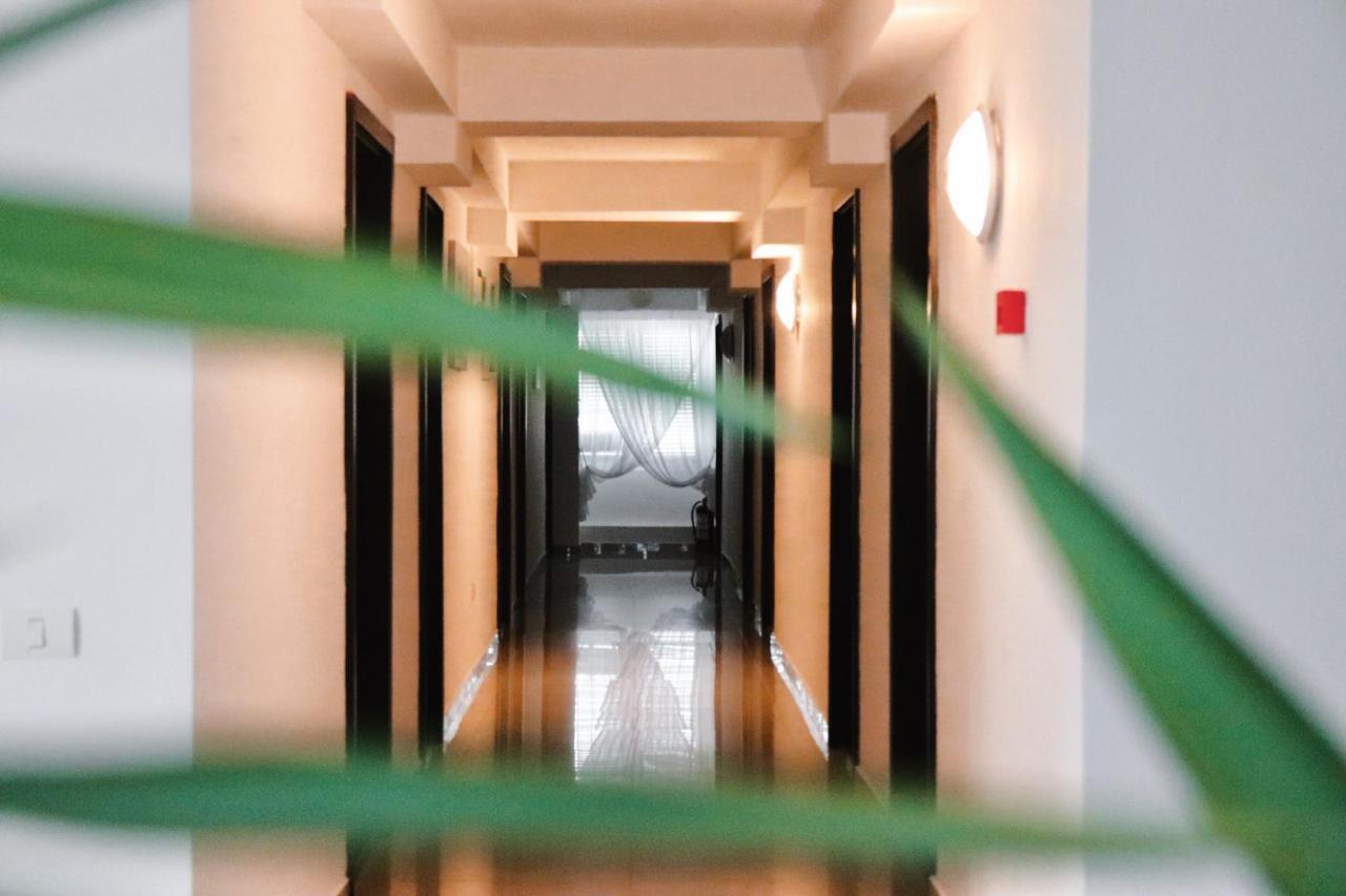 Hotel Victory Mamaia Luaran gambar