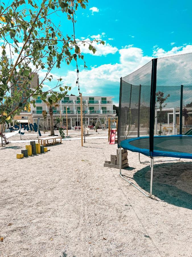Hotel Victory Mamaia Luaran gambar